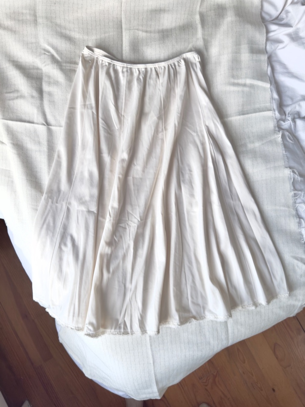Sears Vintage Lace Trim A-Line Slip Skirt - Picture 2 of 7
